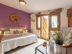 Stunning private villa for 9 people with WIFI, private pool, A/C, TV, patio and pets allowed - Image 5