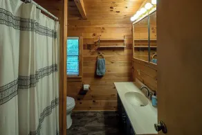 Private Fall Getaway! Pet Friendly! - Image 3