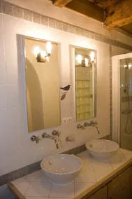 Beautifully restored chalet - ideal for 3 Valleys skiing - Image 4