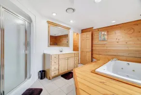 Lake Front W / oförglömlig utsikt. Hot Tub, Öppen spis, biljardbord, båt på plats - Image 3