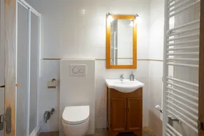 Country House 'Legaire Etxea' with Mountain View, Private Garden and Wi-Fi - Image 5