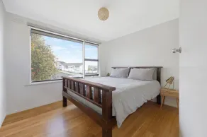 Four bedroom getaway close to the beach - Image 5