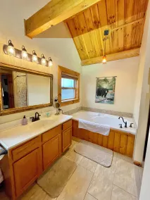 Scenic Log Cabin sur 12 Acres - Image 5