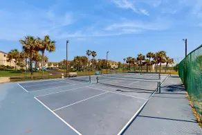 Oceanfront condo with direct beach access, shared pool, tennis - Image 5