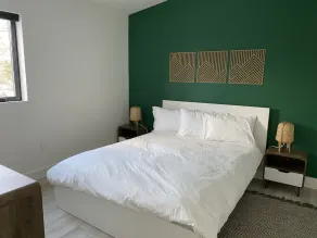 Modern three bedroom with Panoramic Oceanview  - Image 5