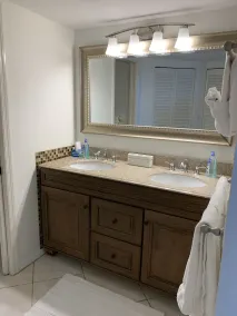 Beautiful gated condo with private beach access. - Image 3