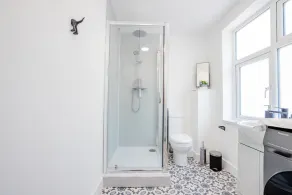 Host & Stay - Croydon Road Apartments - Image 5
