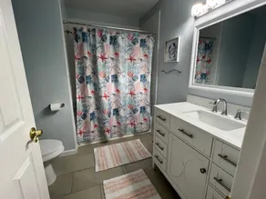 CANAL FRONT - GREAT VIEWS - 5 BDRM, 3&1/2 BATHS, 2 KINGS, GOLF, RELAX... - Image 3