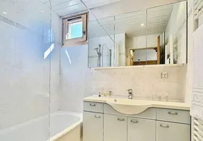 Appartement de charme 6 personnes à Tignes proche des pistes et des commerces dans le quartier du Val Claret. Appartement situé - Image 2