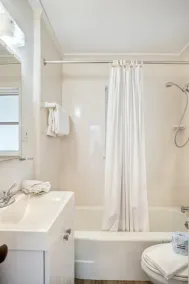 Baywatch Cottage - Image 3