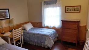 Ferndale BluffHouse --  Farm House sleeps 9; 10 acre former dairy - Image 5