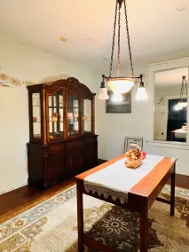 Beautiful Victorian home just minutes away from, town, sking, shopping, nature - Image 5