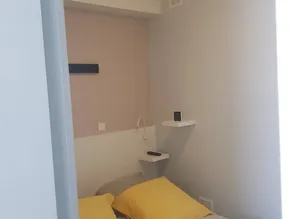 Cosy 2-Room Apartment with Parking, Private Ski Locker, and Modern Amenities in Bolquère - Image 4