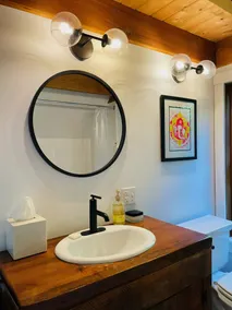 The Spruce Guesthouse: A Beautifully Renovated Contemporary Barn. - Image 5