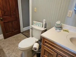 4-Bedroom Guest Favorite Farm Stay • Sleeps 13 •  Norfolk, NE - Image 2