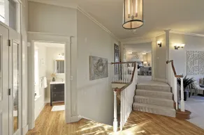 Endless Views @ This Elegant 5* Lake Stevens Home - Image 2