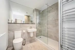 Citystay Living - Finch House - Image 3