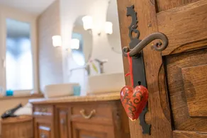 Authentic 4* lodging with top-of-the-range comfort - Image 4