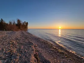 A Sunrise Home Harrisville - Image 3
