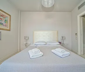 Beach front villa with Spetses view - Image 4