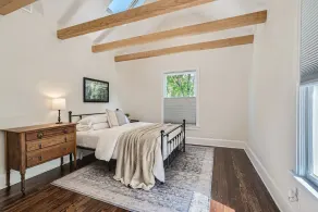 Exquisitely Restored Boulder County Victorian Cottage, c1906 🏡 - Image 5