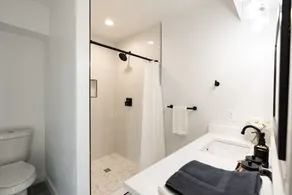 6MIN TO WILL ROGERS AIRPORT | HOT TUB | GAME ROOM | POOL TABLE - Image 4