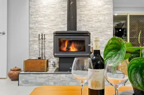 Ocean views, hot tub, sleeps 12, BBQ & Ping Pong table - Image 2