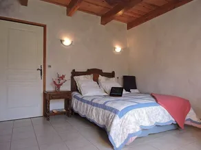 La Fenial, a spacious stone cottage, accessible to people with disabilities, with air conditioning, nestled in the heart of nature - Image 5