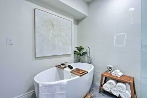 Walk to Restaurants: Sarasota Home w/ Lanai! - Image 3