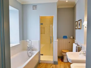 8 bedroom accommodation in Porthpean, near Charlestown - Image 2