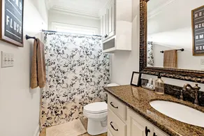 Family Ties Lakefront Fall Retreat with Private Pier, Sleeps 10 - Image 2