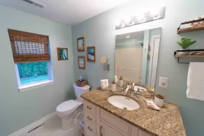 The charming Glenn Cottage! Walk to Lake Michigan! - Image 4