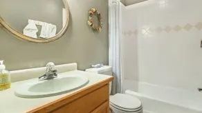 Lupine Lodge - A Family Retreat in EagleVail  5 King Bedrooms +  Hot Tub! - Image 2