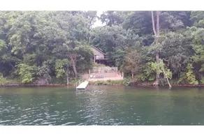 Large Cabin on Lake Sylvia with Tiki Hut - Image 2