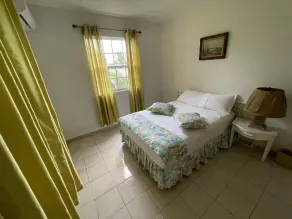 Apt 6 Balcony Rock, Air condition  bed close to St Lawrence Gap & beaches - Image 4