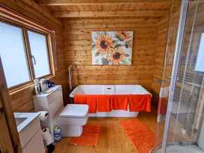 Isle of Anglesey - cute dog friendly cosy cabin with dedicated EV charging  - Image 2