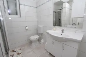 PALAZIOL Two-Bedroom Apartment 2 - Image 3