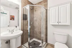 Basement Suite in Calgary - Short Drive to Banff - Image 5
