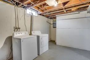 Andover Bungalow - Sleeps 6 - Image 3
