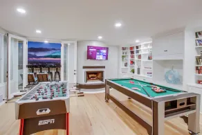 Casa Blanca–Ultimate Getaway: Spa, Game Rooms, Firepit, Views - Image 4