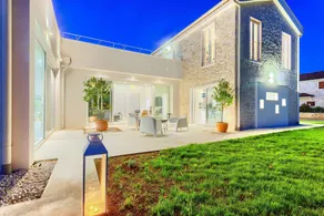Villa Joyful Living - with 4 bedrooms and an indoor pool, minutes away from the beach by MyWaycation - Image 4