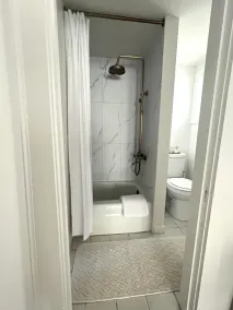 Stylish 1 BR Apt. w/ Sunroom in DT Hughesville - Image 3
