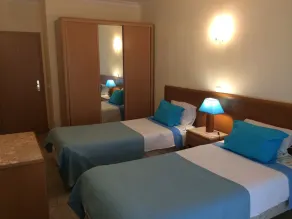 apartment/ flat - 3 rooms - 4/6 persons - Pool, beach, sun and fun on your doorstep - Image 4