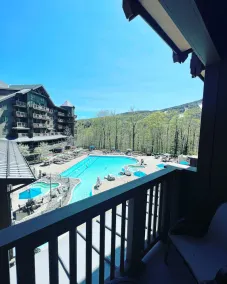 Spruce Peak, Studio -Ski in -Ski out - Image 2