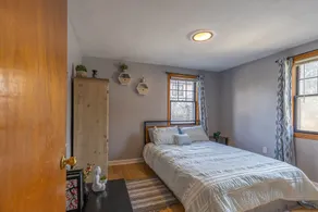 Cozy Cape Close to Farmington, Plainville & Downtown New Britain - Image 4