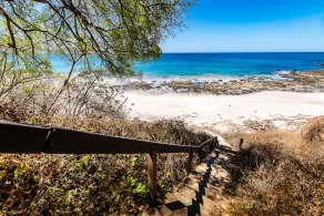 Lyxig solnedgångsvilla med direkt tillgång till Flamingo Beach - Image 4