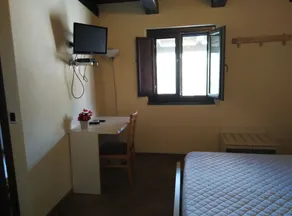 Hus nedsænket i det grønne i Cilento Park - Image 4