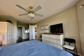 Asseyez-vous sur votre balcon et profitez de la brise de l'océan, ce superbe condo classé Gold. - Image 5