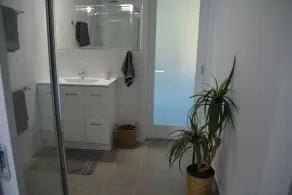 Cohuna Central Holiday House - Image 3