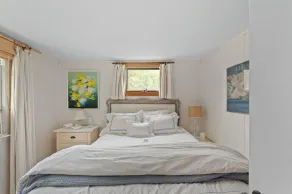 Charming Bay View Cottage - Image 5
